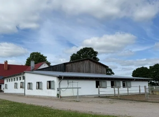 Außenwaschplatz am Stallgebäude
